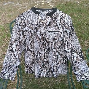 No collar button down blouse